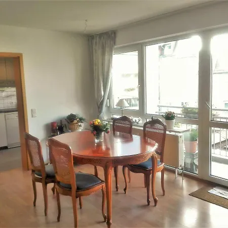 Grosse Wohnung Fuer Gruppe Nuremberg Exterior photo