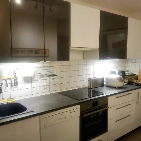 Grosse Wohnung Fuer Gruppe Nuremberg Exterior photo